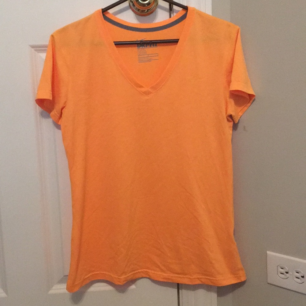 NIKE DRI-FIT tee